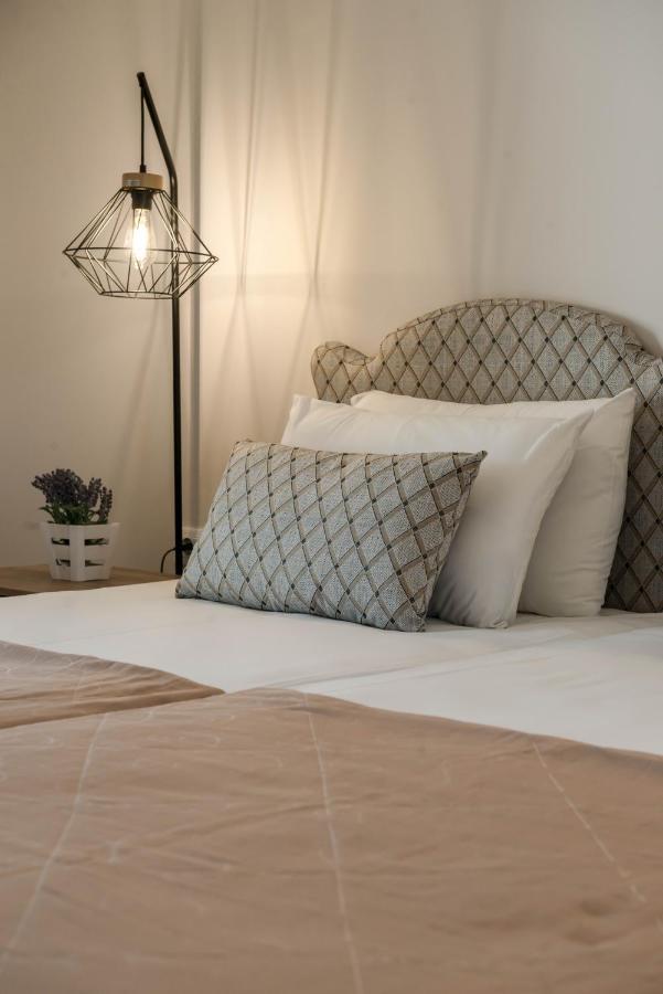 Apartament Sofia - Yiota & *